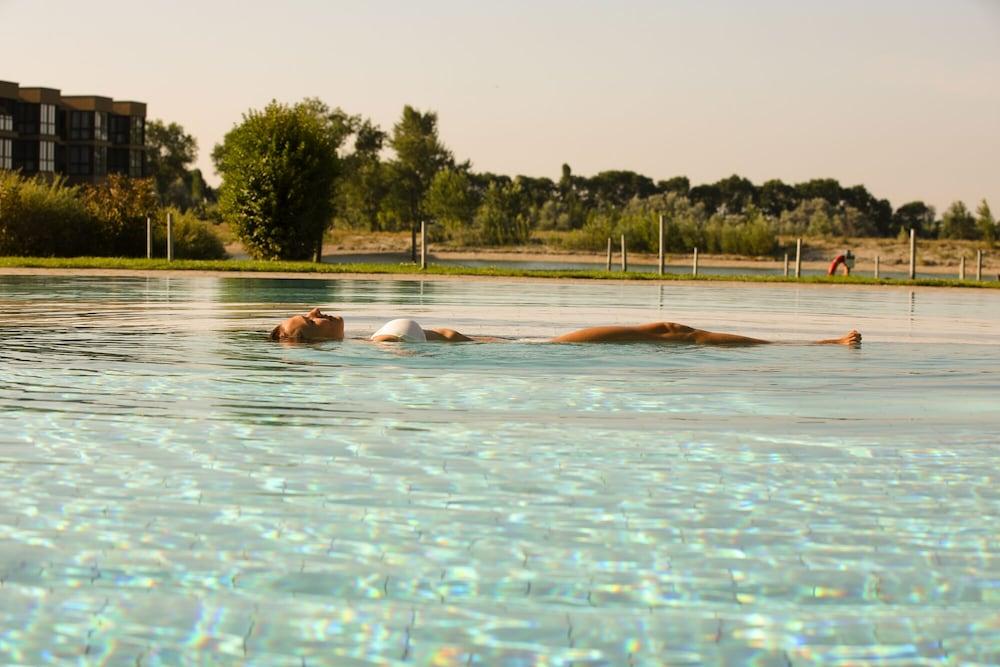 St. Martins Therme & Lodge Frauenkirchen Esterno foto