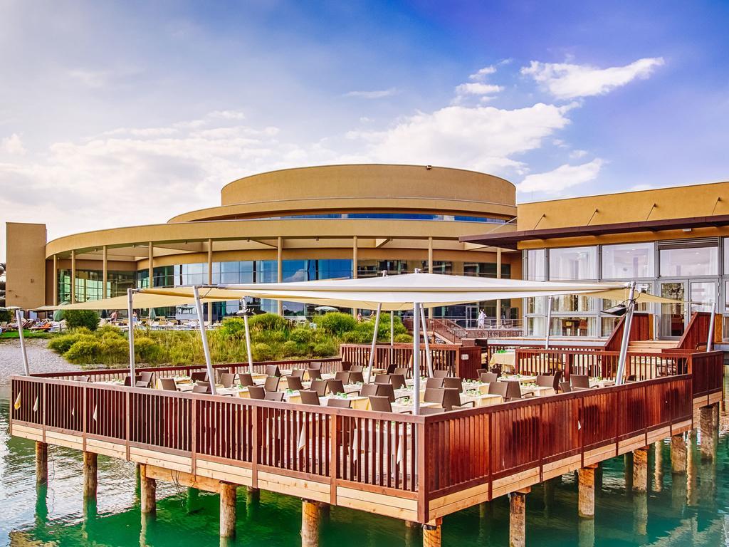 St. Martins Therme & Lodge Frauenkirchen Esterno foto